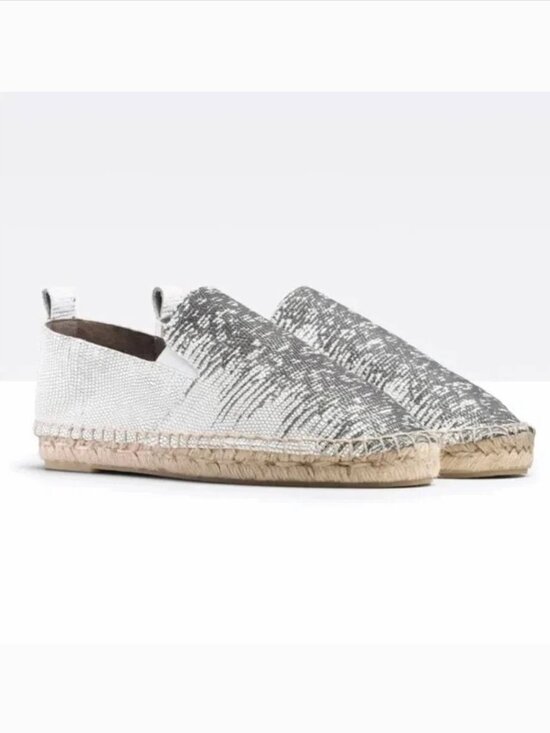 Vince Shoes - VINCE Robin Reptile Embossed‎ Espadrille slip on leather Flat gray & white sz 8M